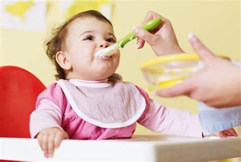 How to introduce solids to your baby